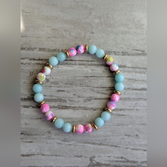 Spring Time Beaded Bracelet - Picture 2 of 4